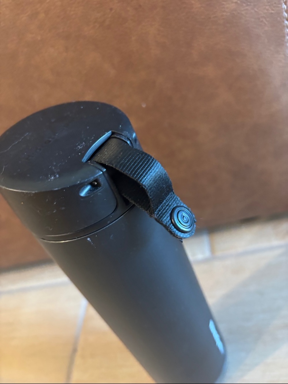 HydrateSpark Black Insulated Water Bottle 21 oz - Picture 7 of 9